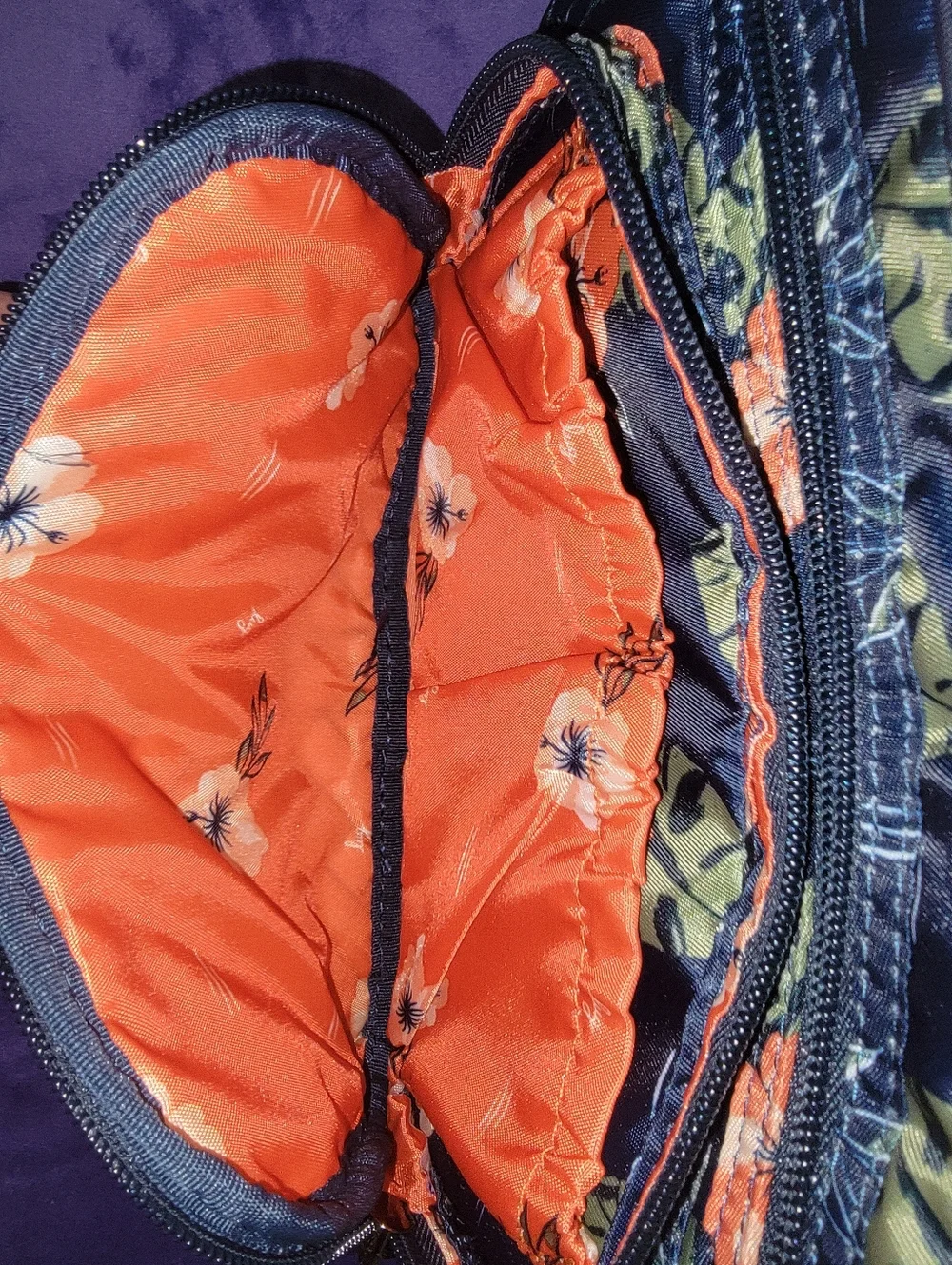 Aloha Navy Lug Carousel Bag - Picture 6 of 8